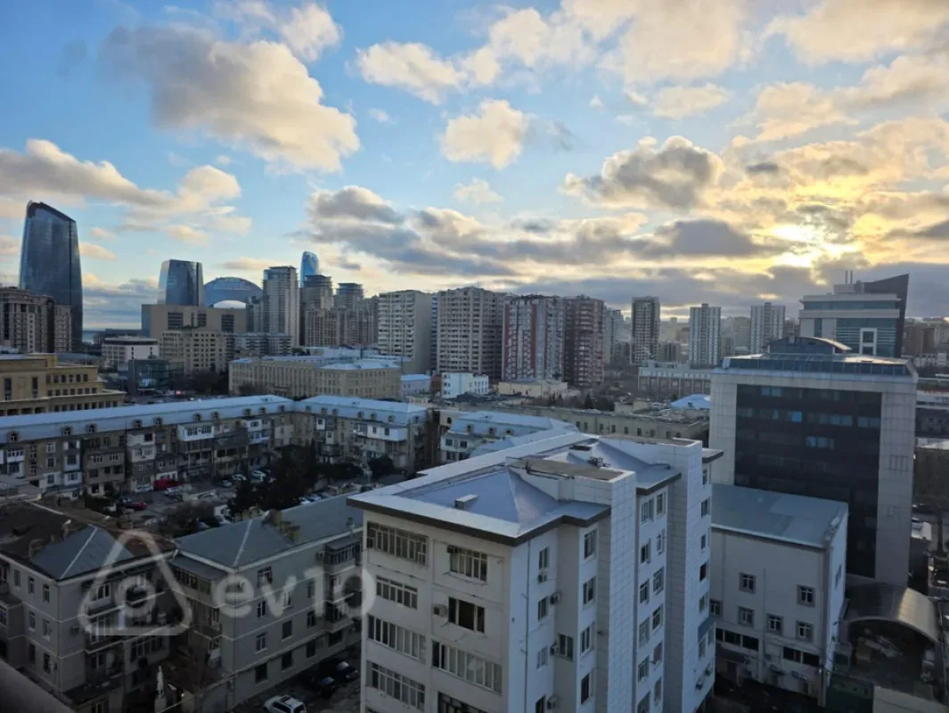 Kirayə verilir 2 otaqlı yeni tikili 79 m²