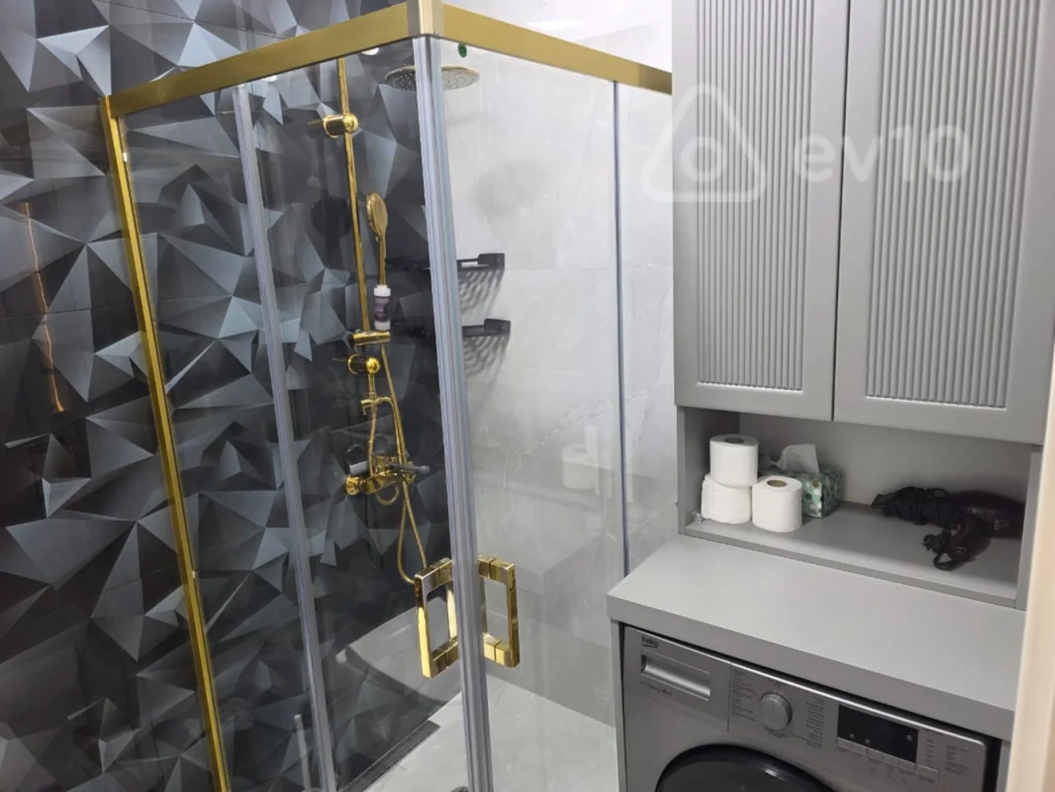 Kirayə verilir 2 otaqlı yeni tikili 79 m²