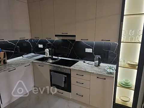 Kirayə verilir 2 otaqlı yeni tikili 79 m²