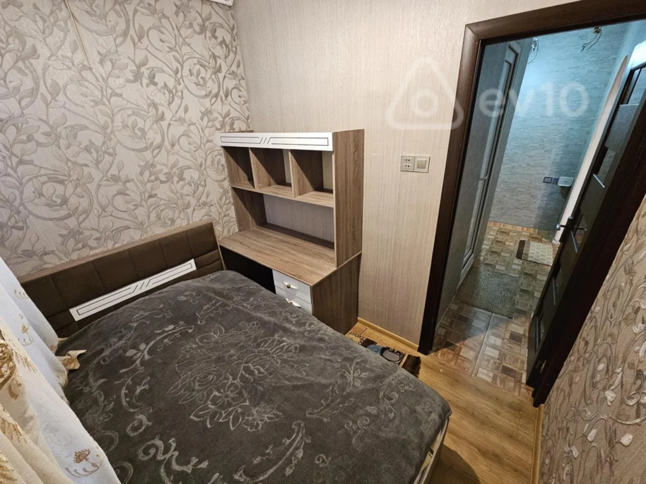 Kirayə verilir 2 otaqlı köhnə tikili 35 m²