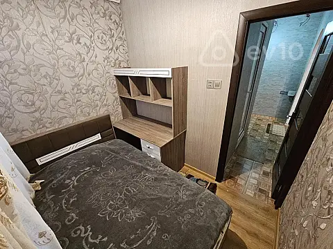 Kirayə verilir 2 otaqlı köhnə tikili 35 m²