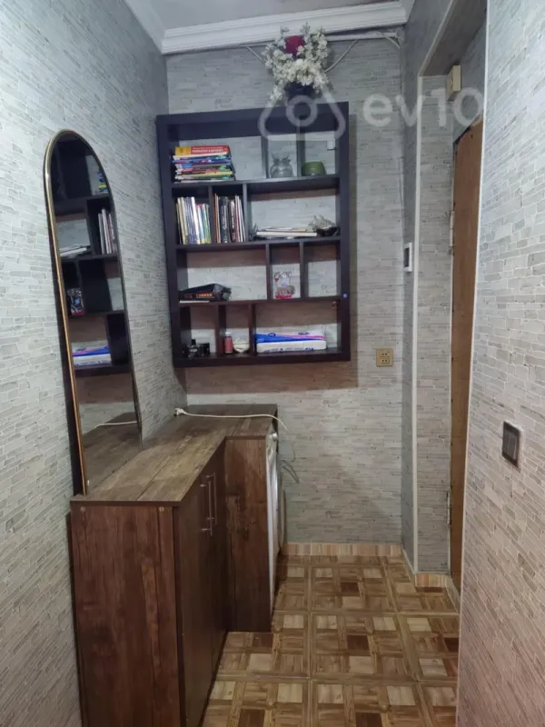 Kirayə verilir 2 otaqlı köhnə tikili 35 m²