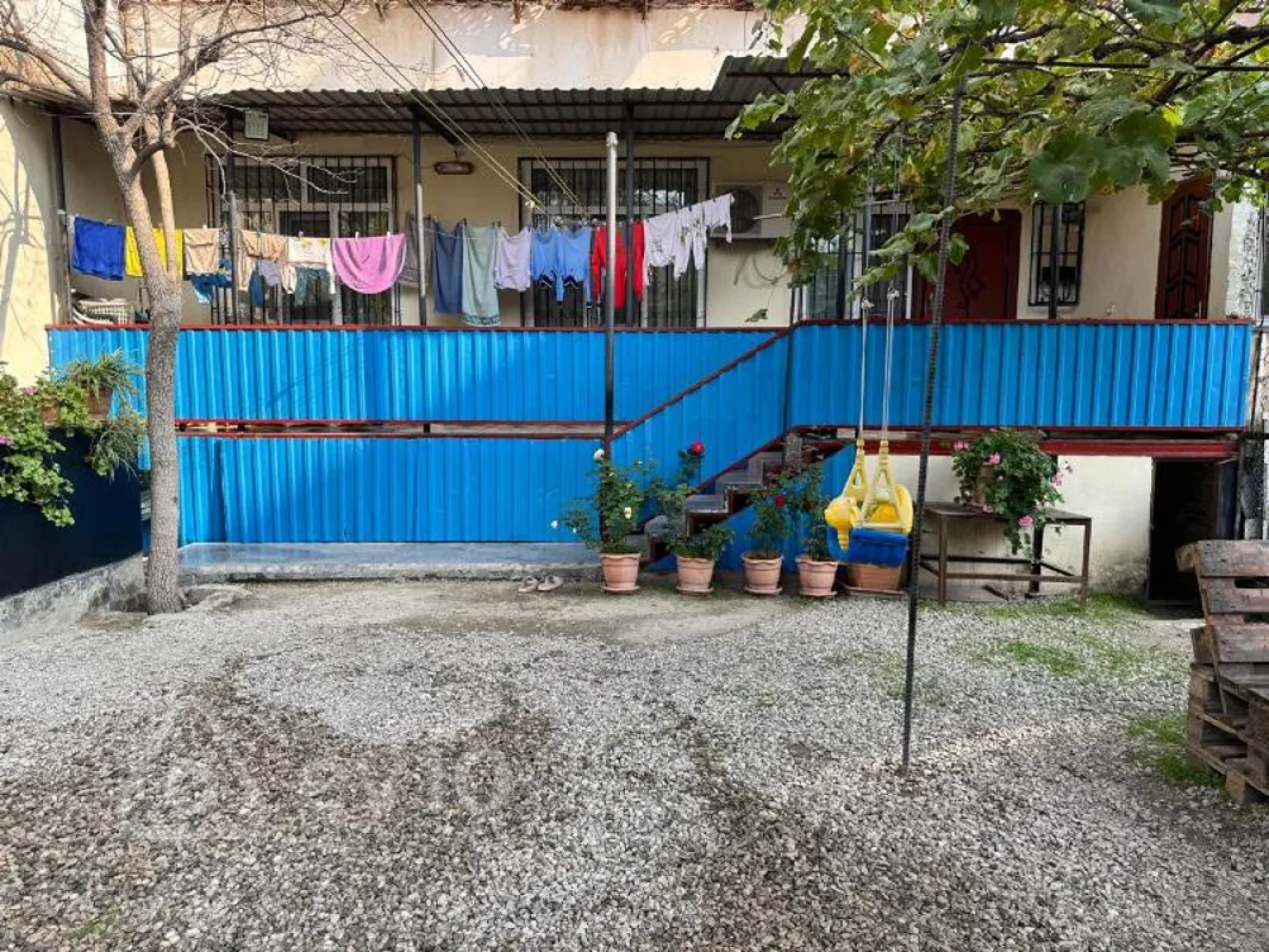 Satılır 4 otaqlı köhnə tikili 110 m²