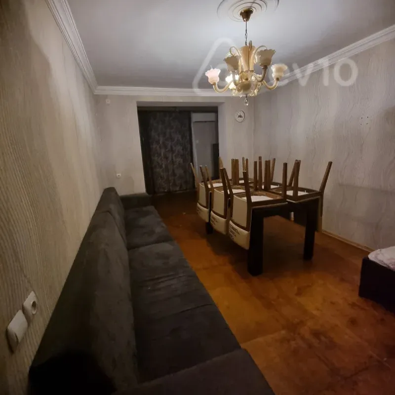 Kirayə verilir 3 otaqlı köhnə tikili 80 m²