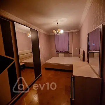 Kirayə verilir 3 otaqlı köhnə tikili 80 m²