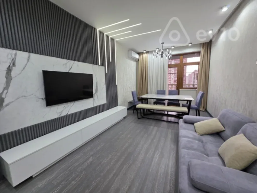 Kirayə verilir 2 otaqlı yeni tikili 70 m²