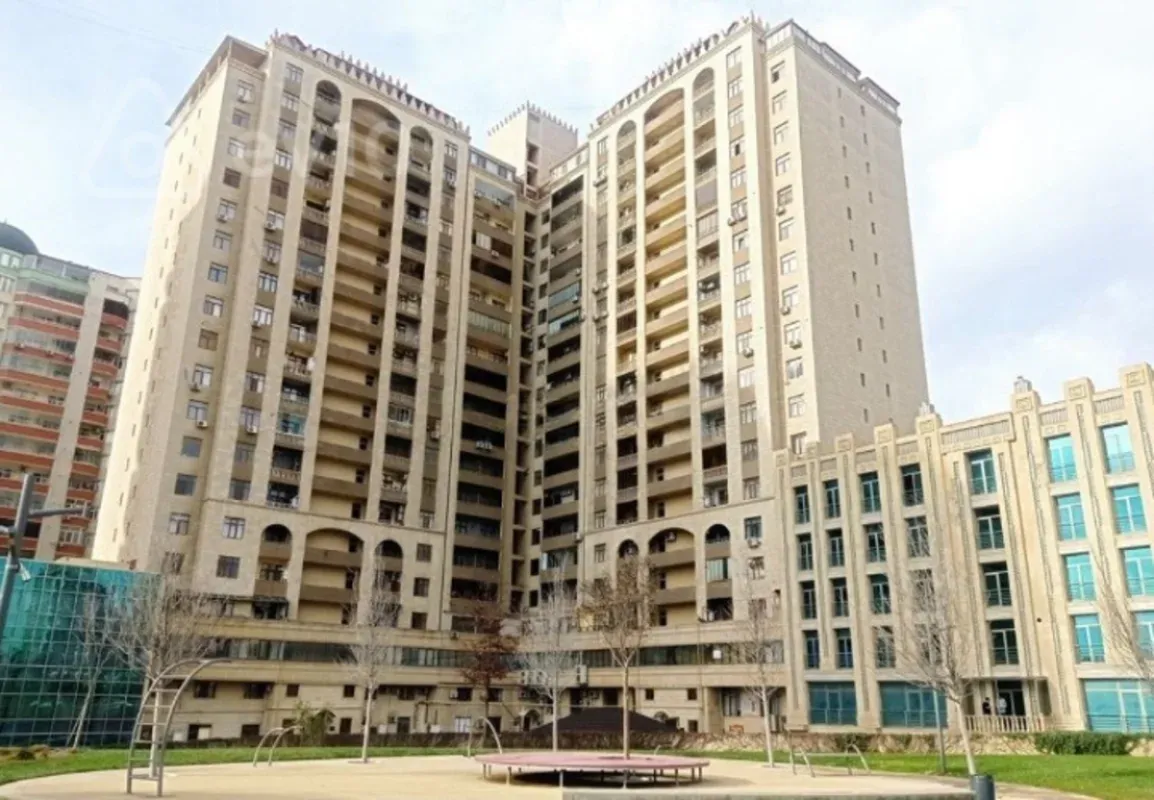 Kirayə verilir 2 otaqlı yeni tikili 70 m²