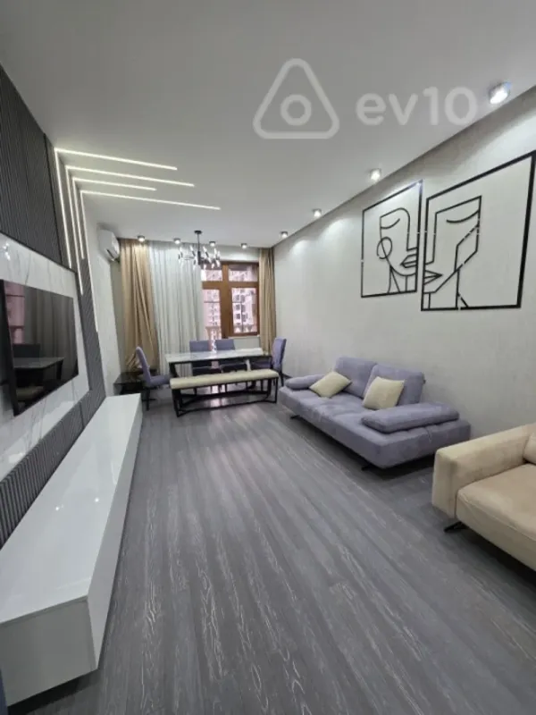 Kirayə verilir 2 otaqlı yeni tikili 70 m²
