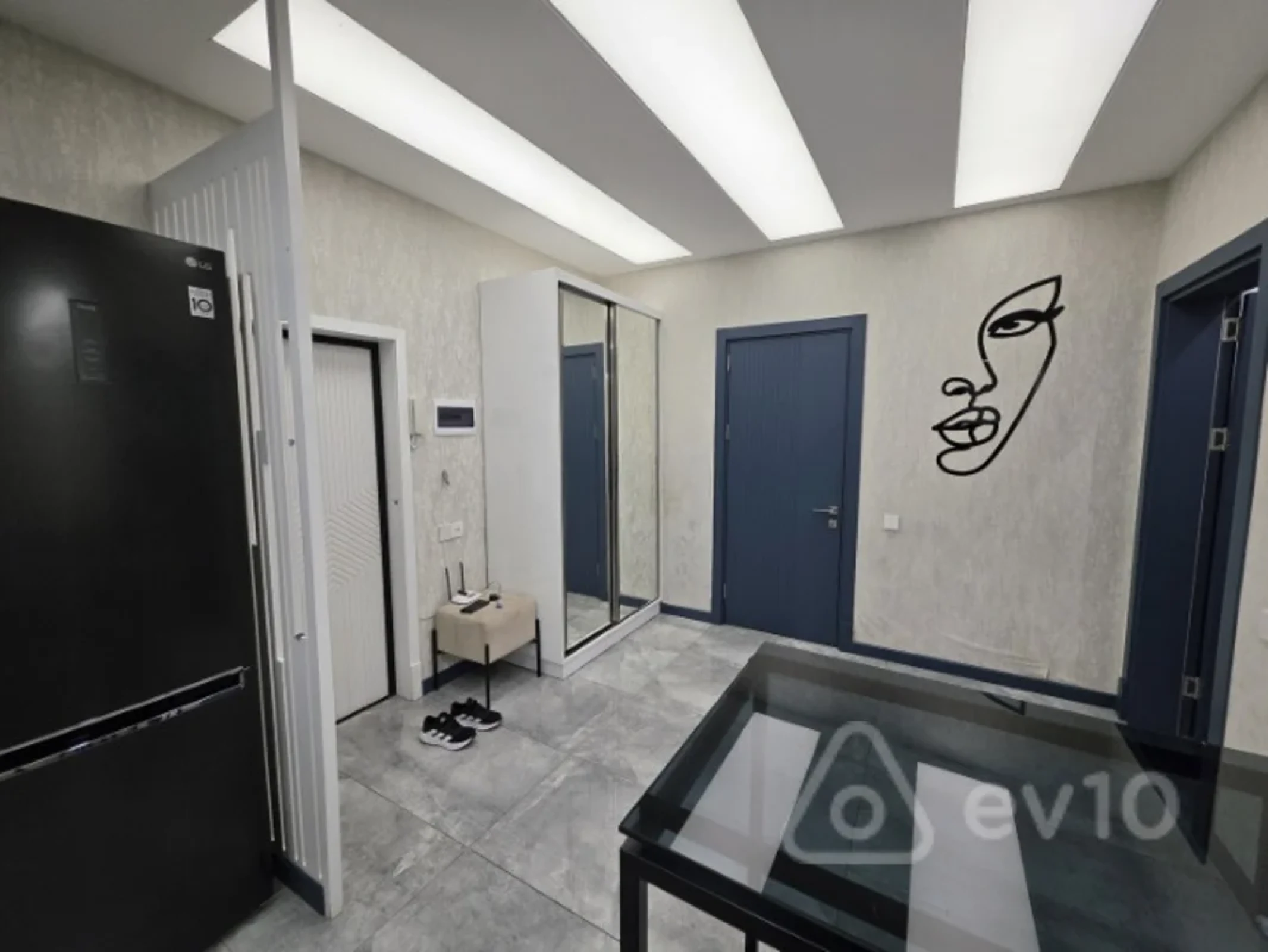 Kirayə verilir 2 otaqlı yeni tikili 70 m²