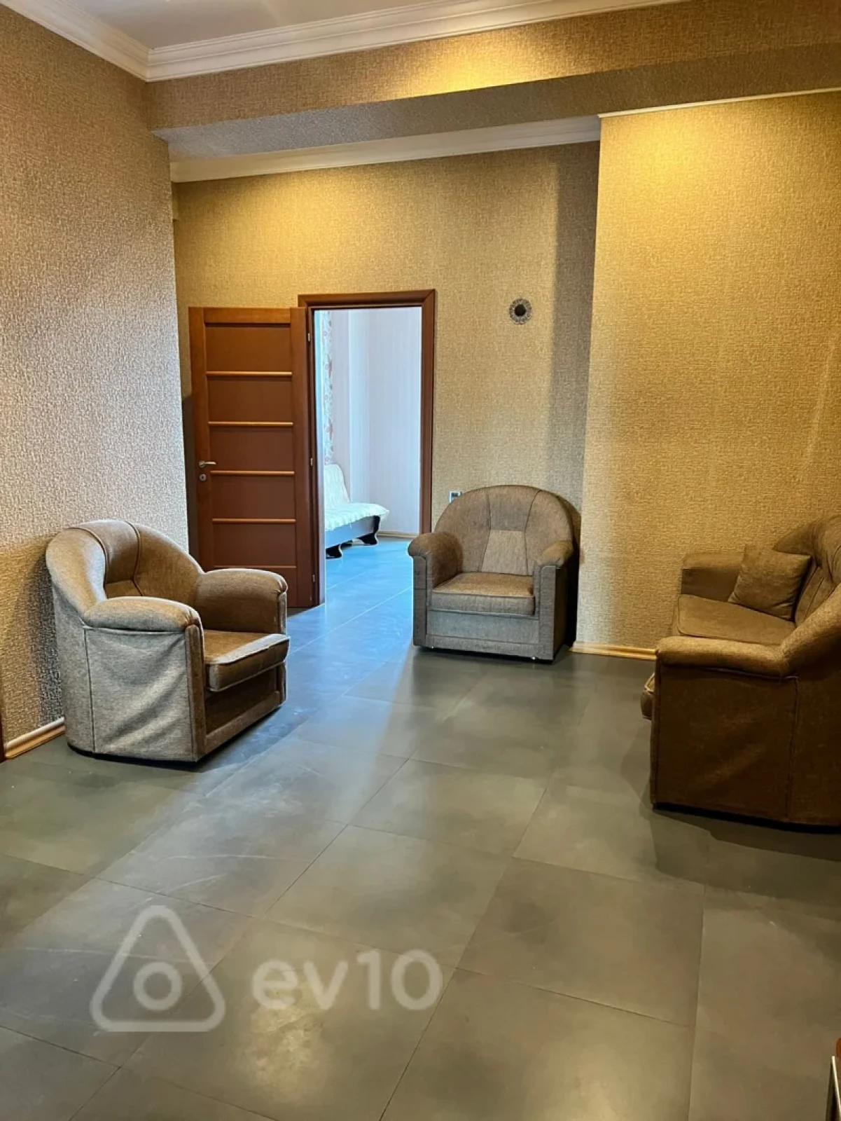 Kirayə verilir 2 otaqlı yeni tikili 100 m²