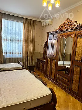 Kirayə verilir 2 otaqlı yeni tikili 100 m²