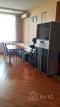 Kirayə verilir 3 otaqlı yeni tikili 190 m²