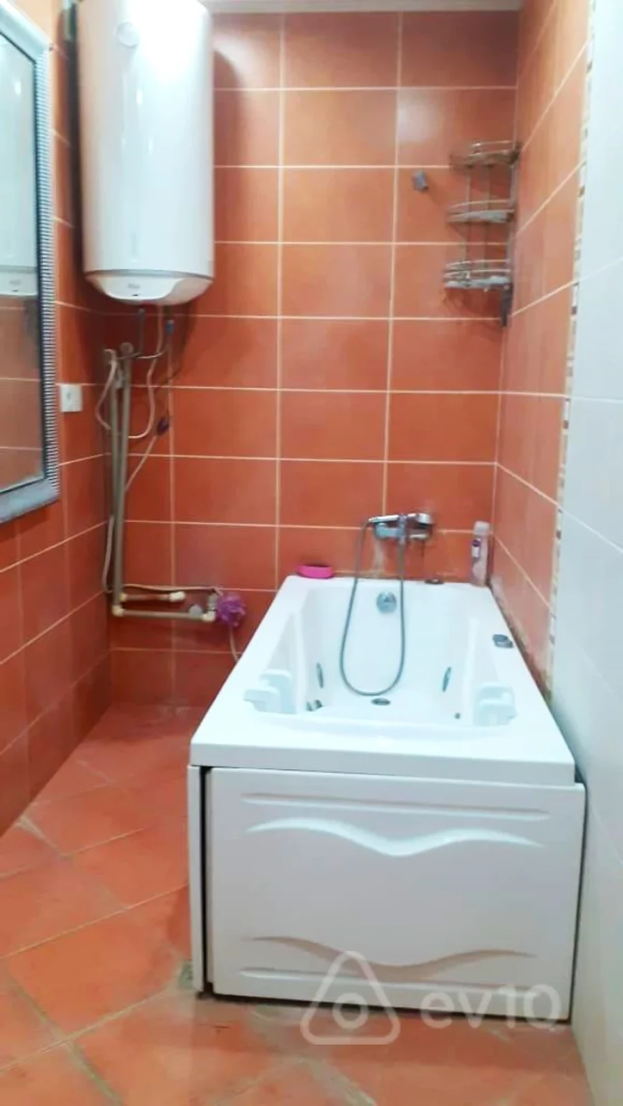 Kirayə verilir 3 otaqlı yeni tikili 190 m²