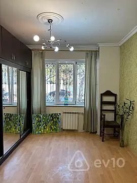 Kirayə verilir 3 otaqlı ofis 85 m²