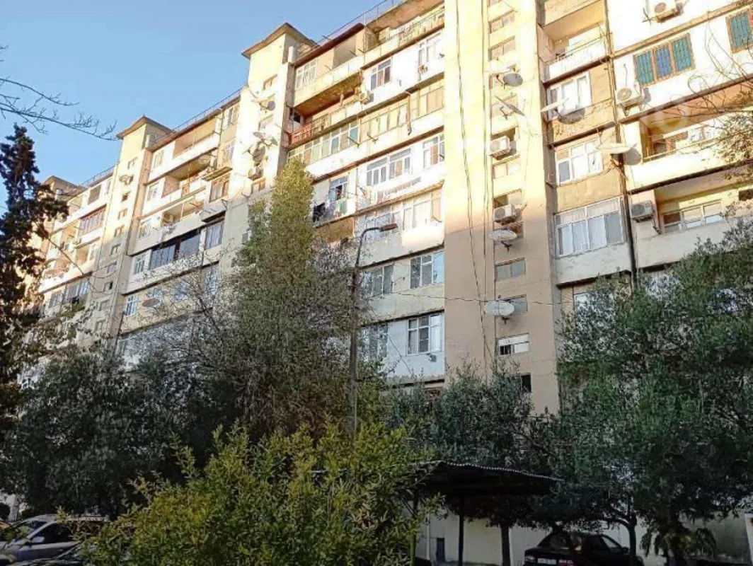 Satılır 4 otaqlı köhnə tikili 90 m²