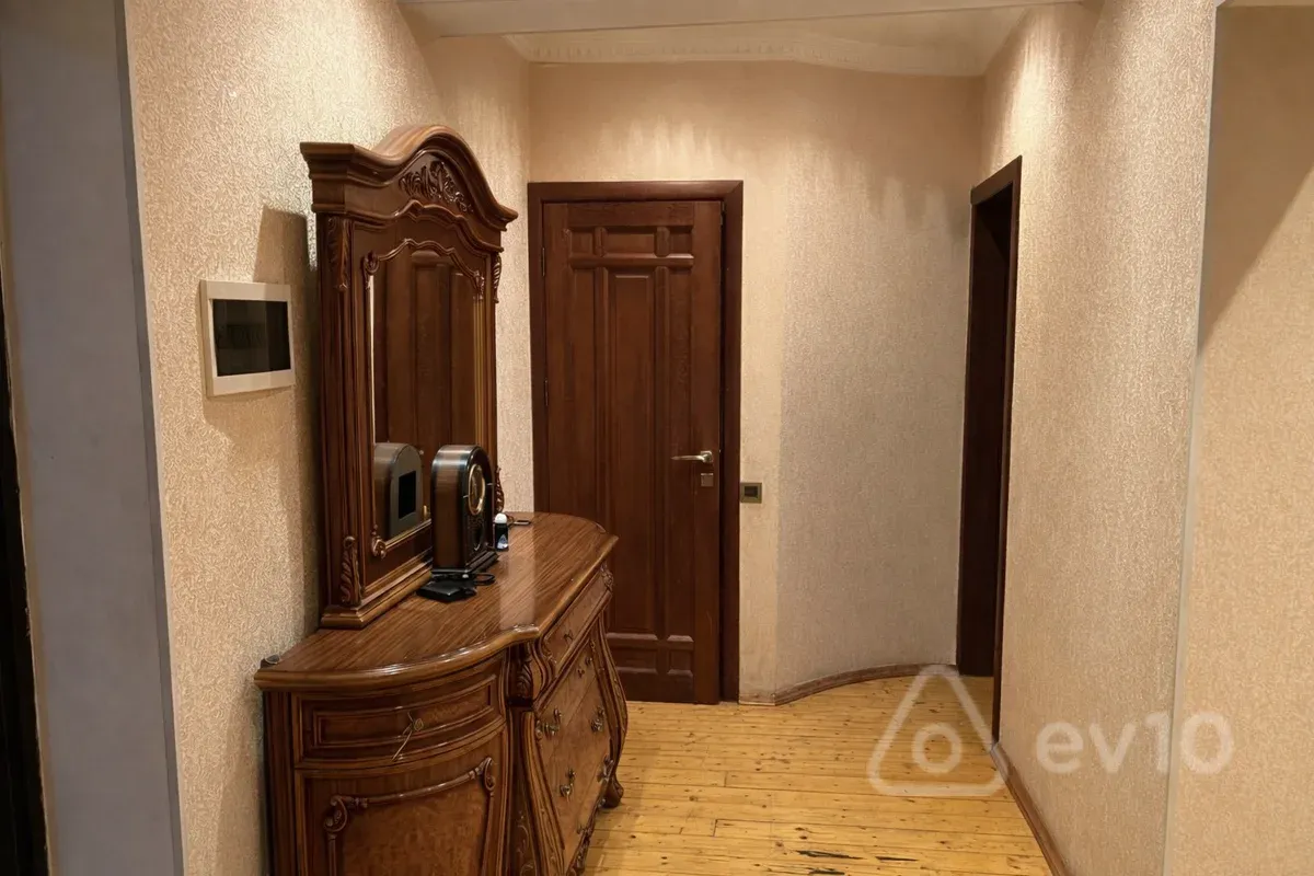 Satılır 3 otaqlı yeni tikili 85 m²