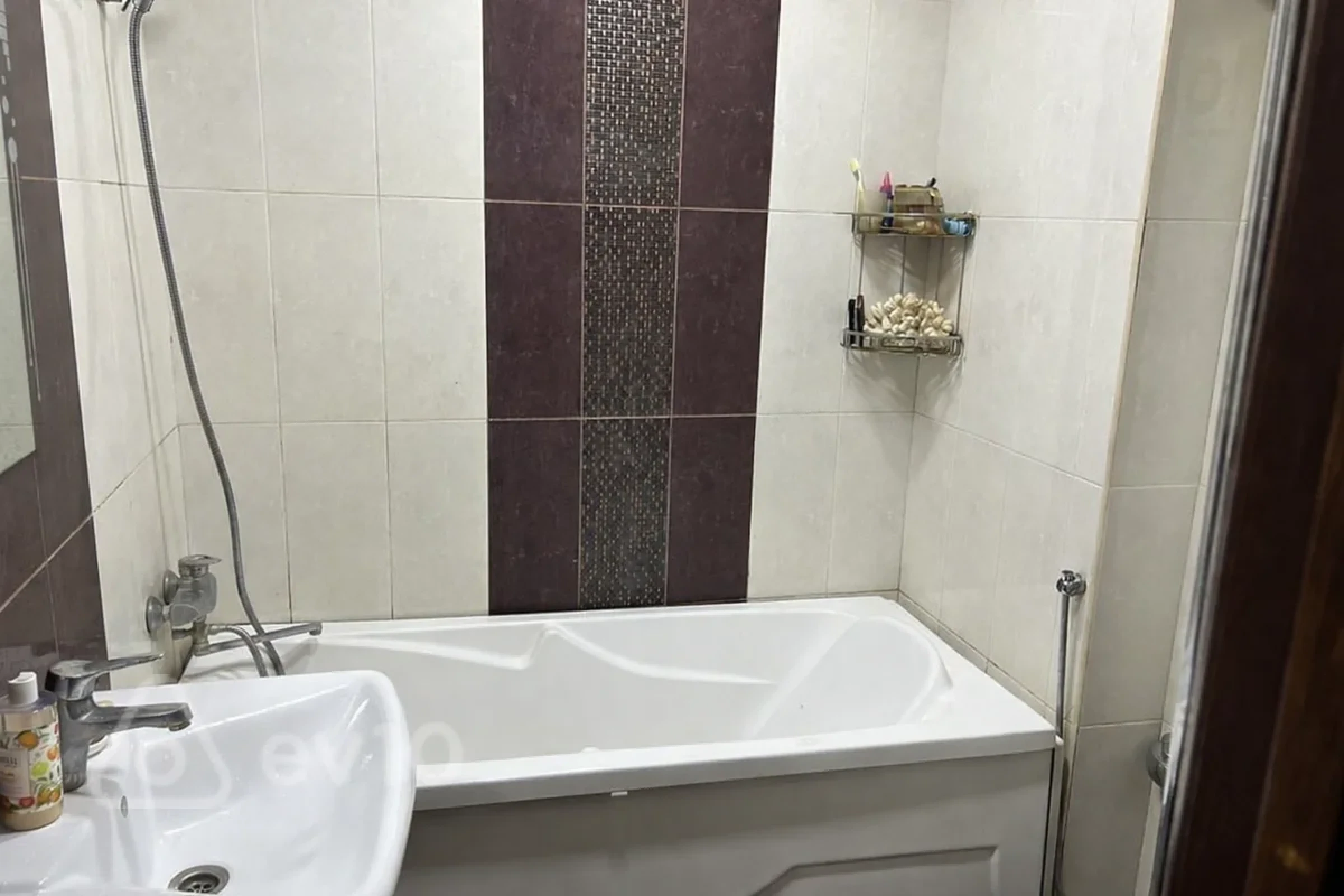 Satılır 3 otaqlı yeni tikili 85 m²