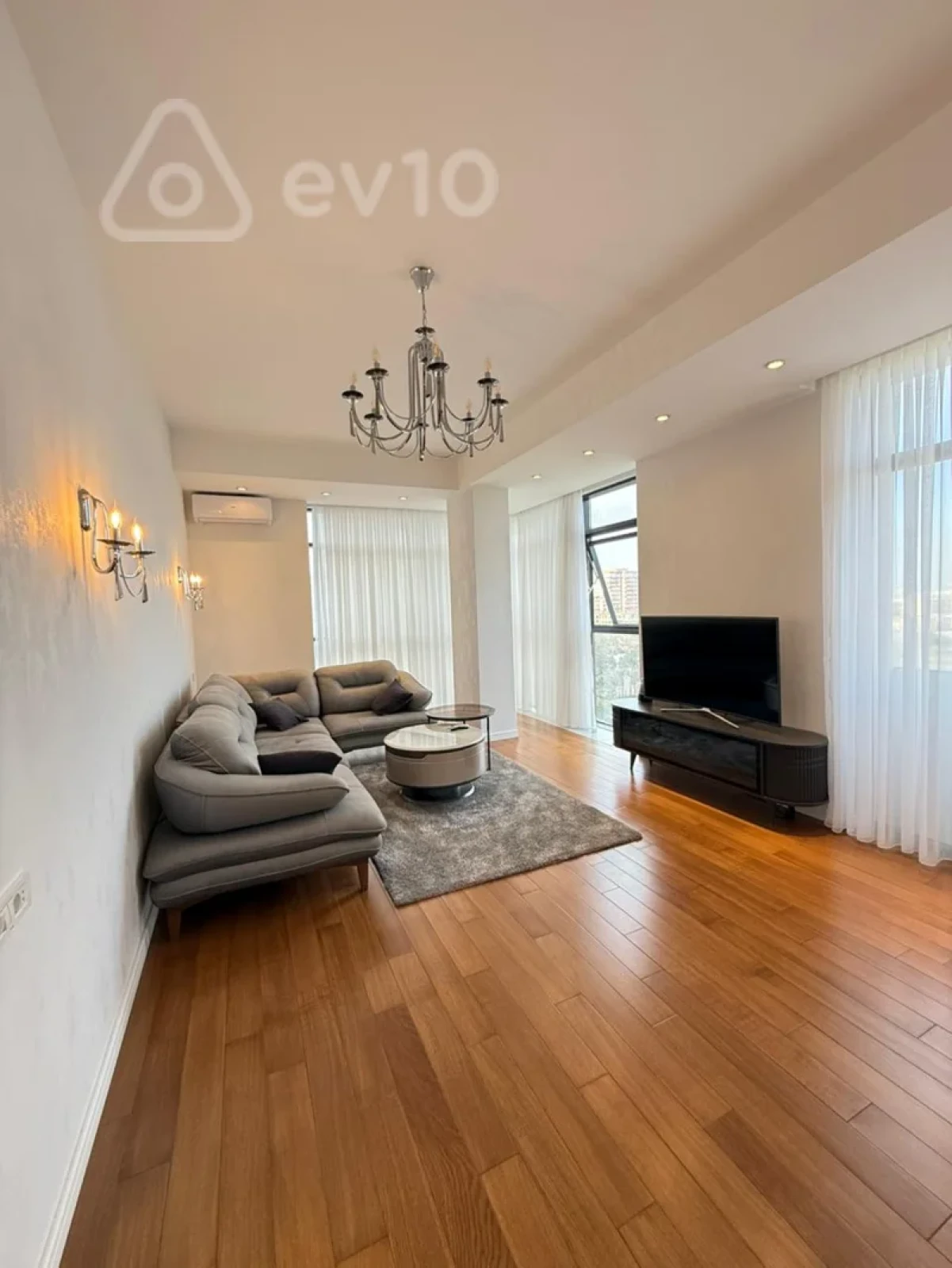 Kirayə verilir 2 otaqlı yeni tikili 77 m²