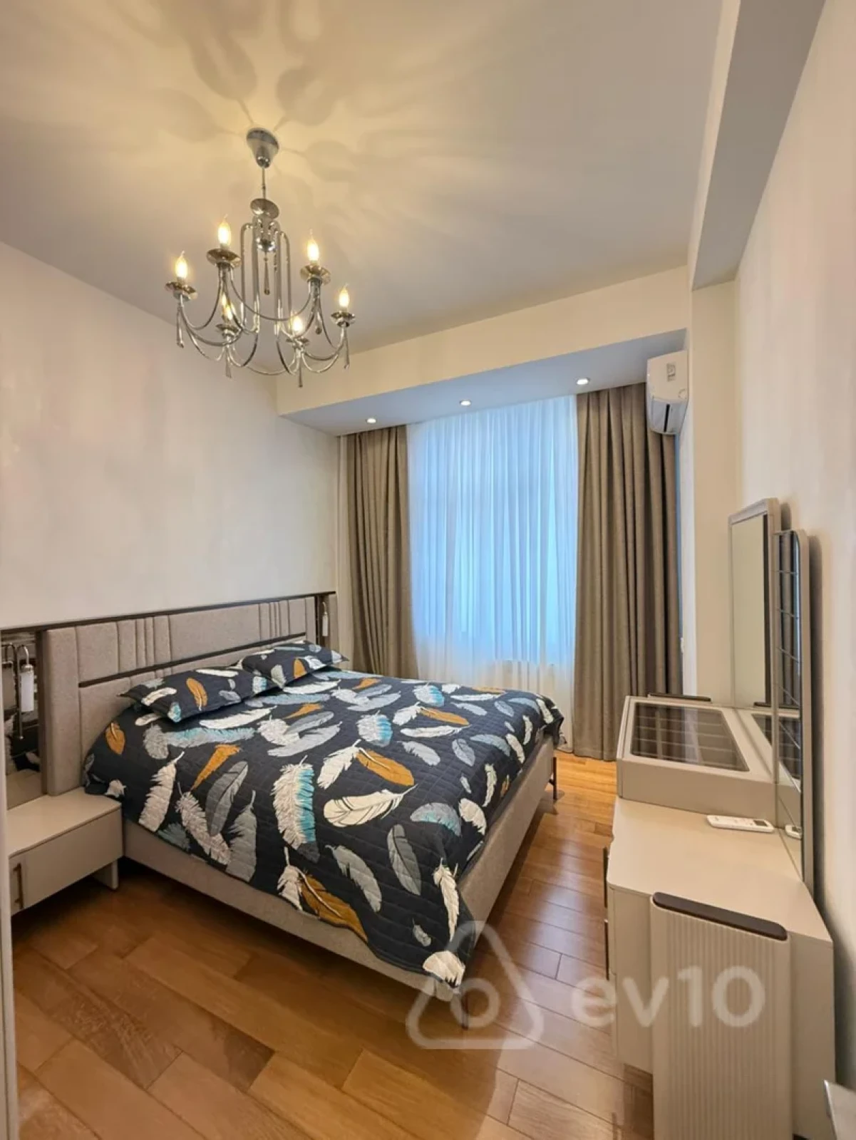Kirayə verilir 2 otaqlı yeni tikili 77 m²