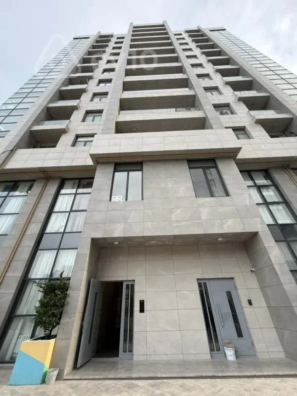 Kirayə verilir 2 otaqlı yeni tikili 77 m²