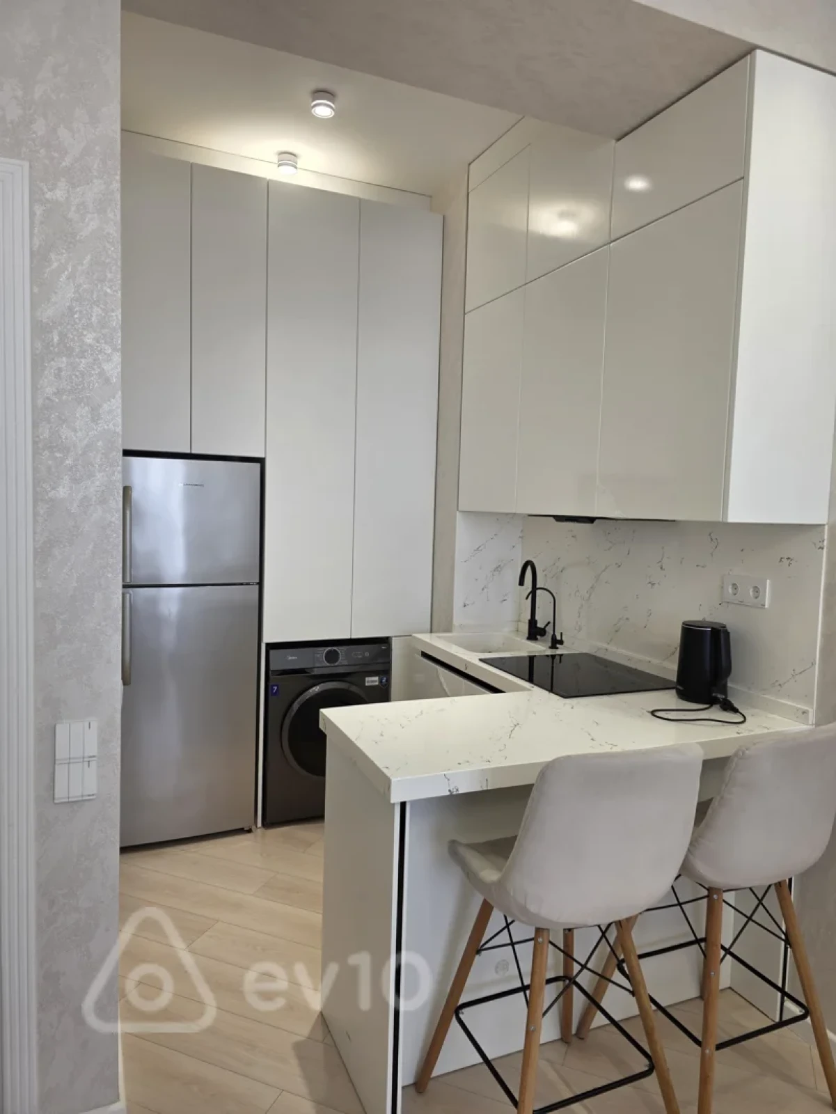 Kirayə verilir 2 otaqlı yeni tikili 60 m²