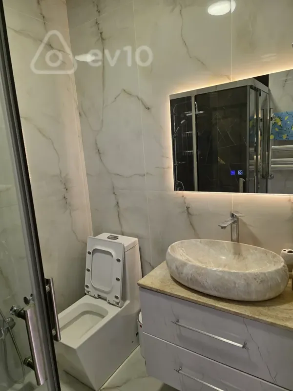 Kirayə verilir 2 otaqlı yeni tikili 60 m²