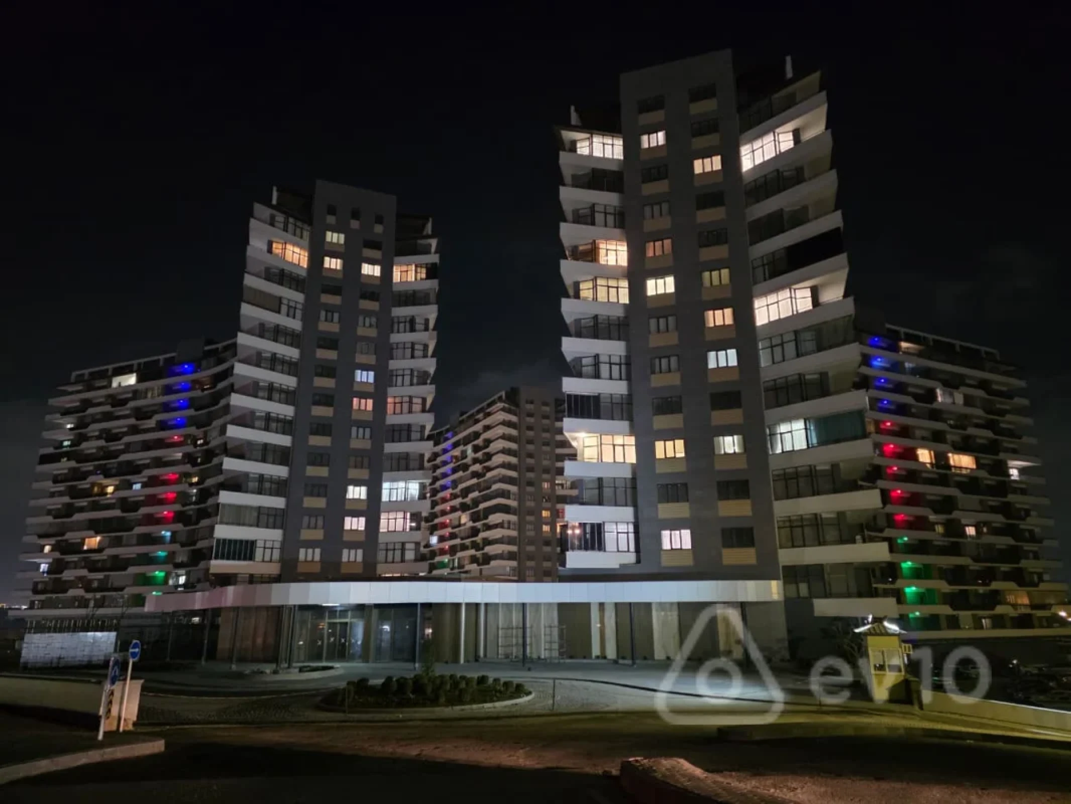 Kirayə verilir 2 otaqlı yeni tikili 89 m²