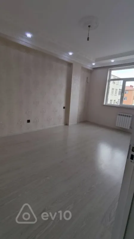 Kirayə verilir 2 otaqlı yeni tikili 45 m²