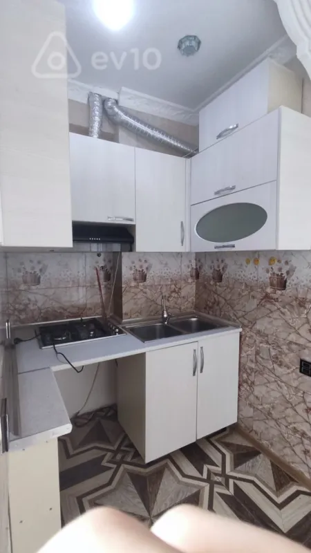 Kirayə verilir 2 otaqlı yeni tikili 45 m²