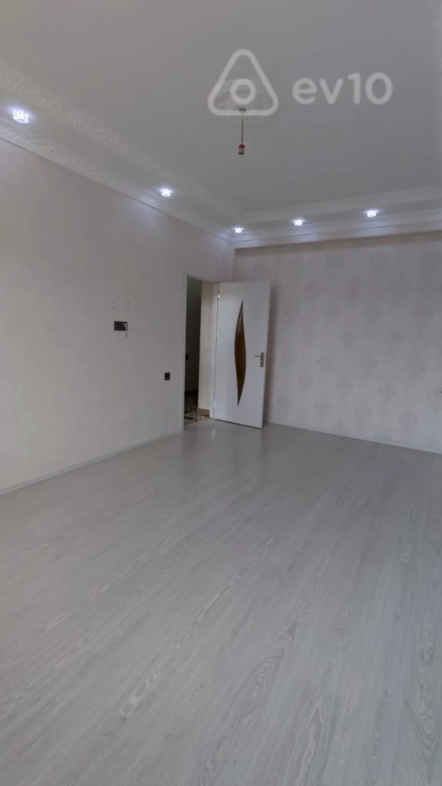 Kirayə verilir 2 otaqlı yeni tikili 45 m²