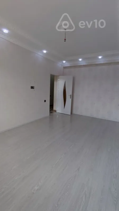 Kirayə verilir 2 otaqlı yeni tikili 45 m²