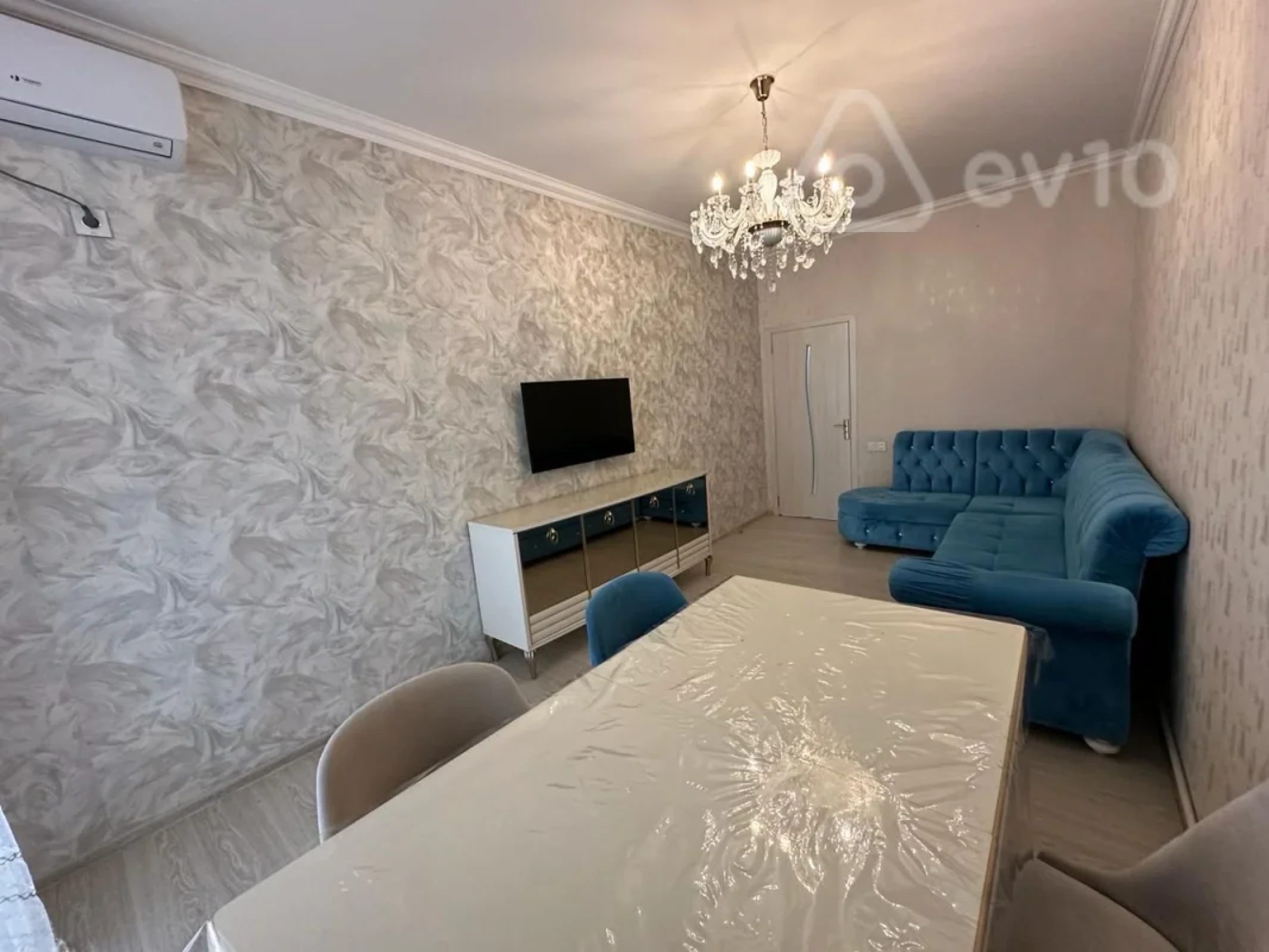 Kirayə verilir 2 otaqlı yeni tikili 70 m²