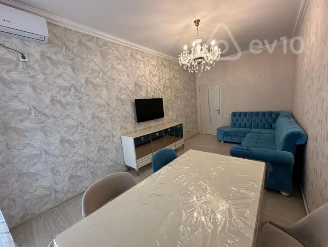 Kirayə verilir 2 otaqlı yeni tikili 70 m²