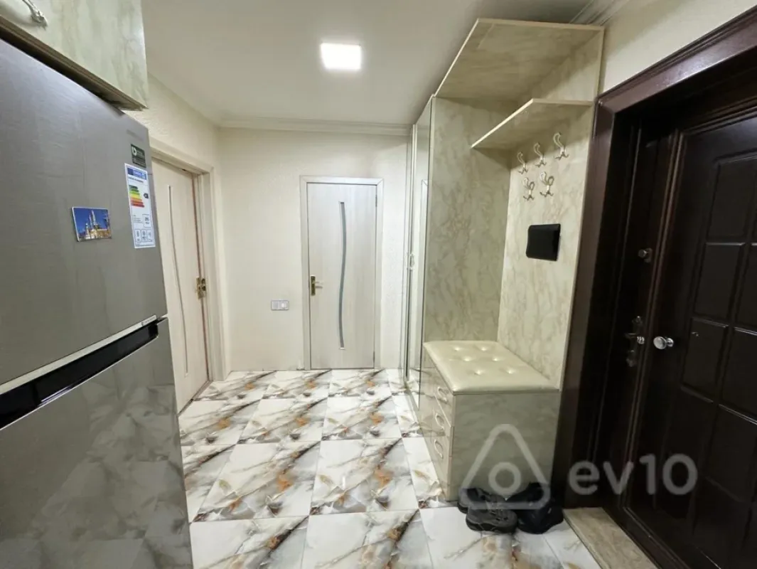 Kirayə verilir 2 otaqlı yeni tikili 70 m²