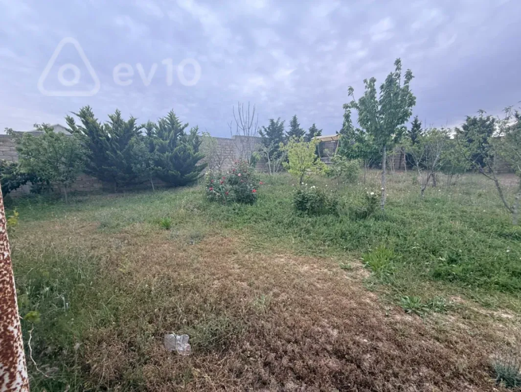 Satılır 1 otaqlı həyət evi 60 m²
