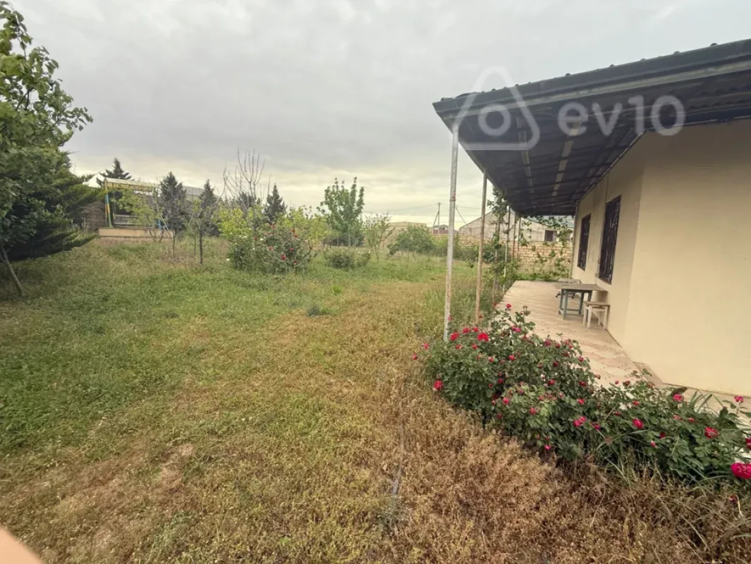 Satılır 1 otaqlı həyət evi 60 m²