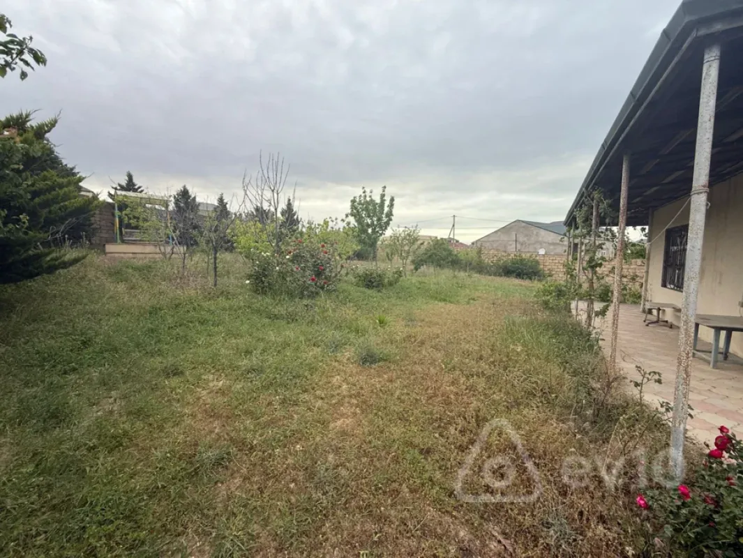 Satılır 1 otaqlı həyət evi 60 m²