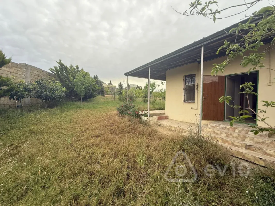 Satılır 1 otaqlı həyət evi 60 m²