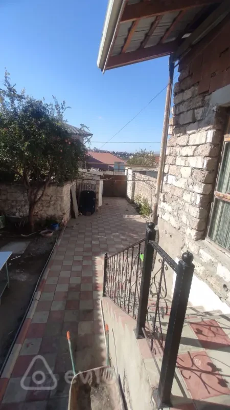 Satılır 4 otaqlı həyət evi 122 m²