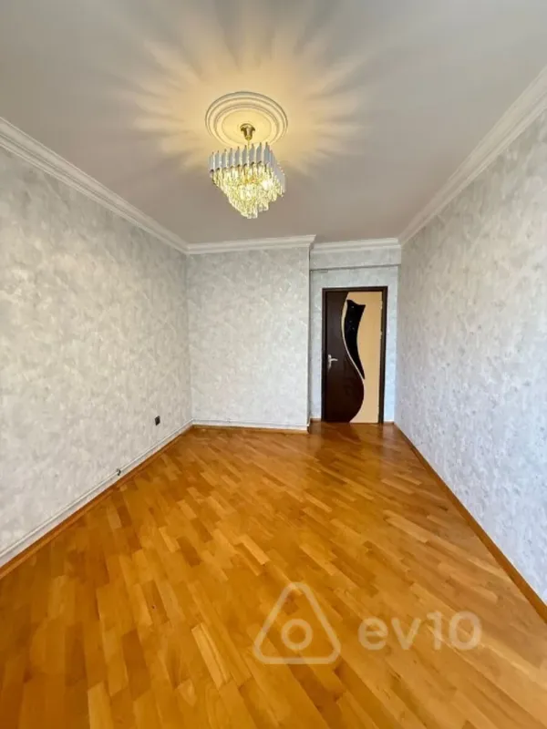 Satılır 2 otaqlı yeni tikili 61 m²