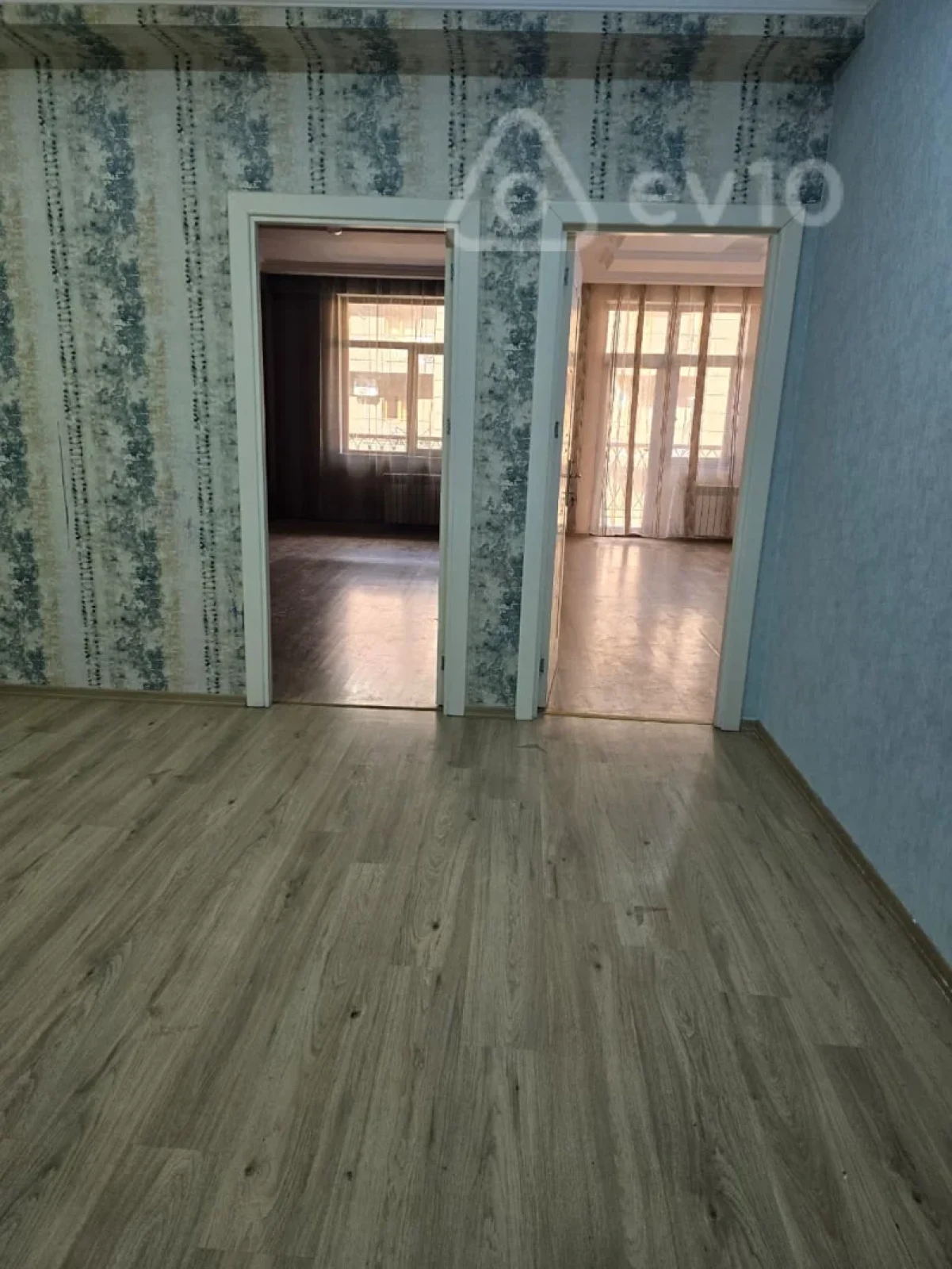 Kirayə verilir 2 otaqlı yeni tikili 77 m²