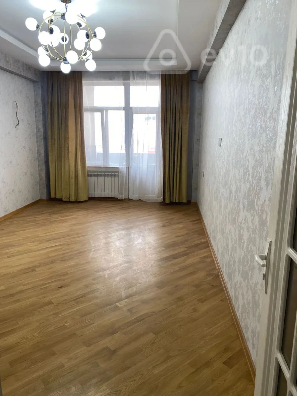 Kirayə verilir 3 otaqlı yeni tikili 160 m²