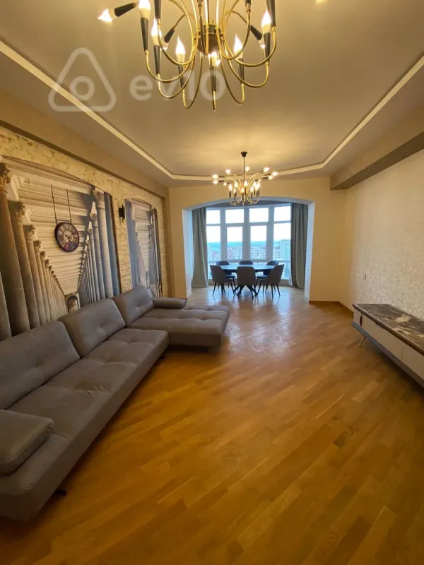 Kirayə verilir 3 otaqlı yeni tikili 160 m²
