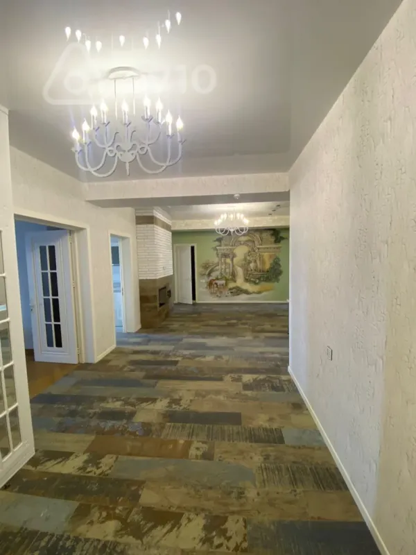 Kirayə verilir 3 otaqlı yeni tikili 160 m²