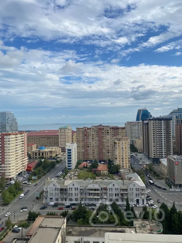 Kirayə verilir 3 otaqlı yeni tikili 160 m²