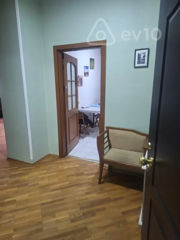 Kirayə verilir 3 otaqlı yeni tikili 125 m²