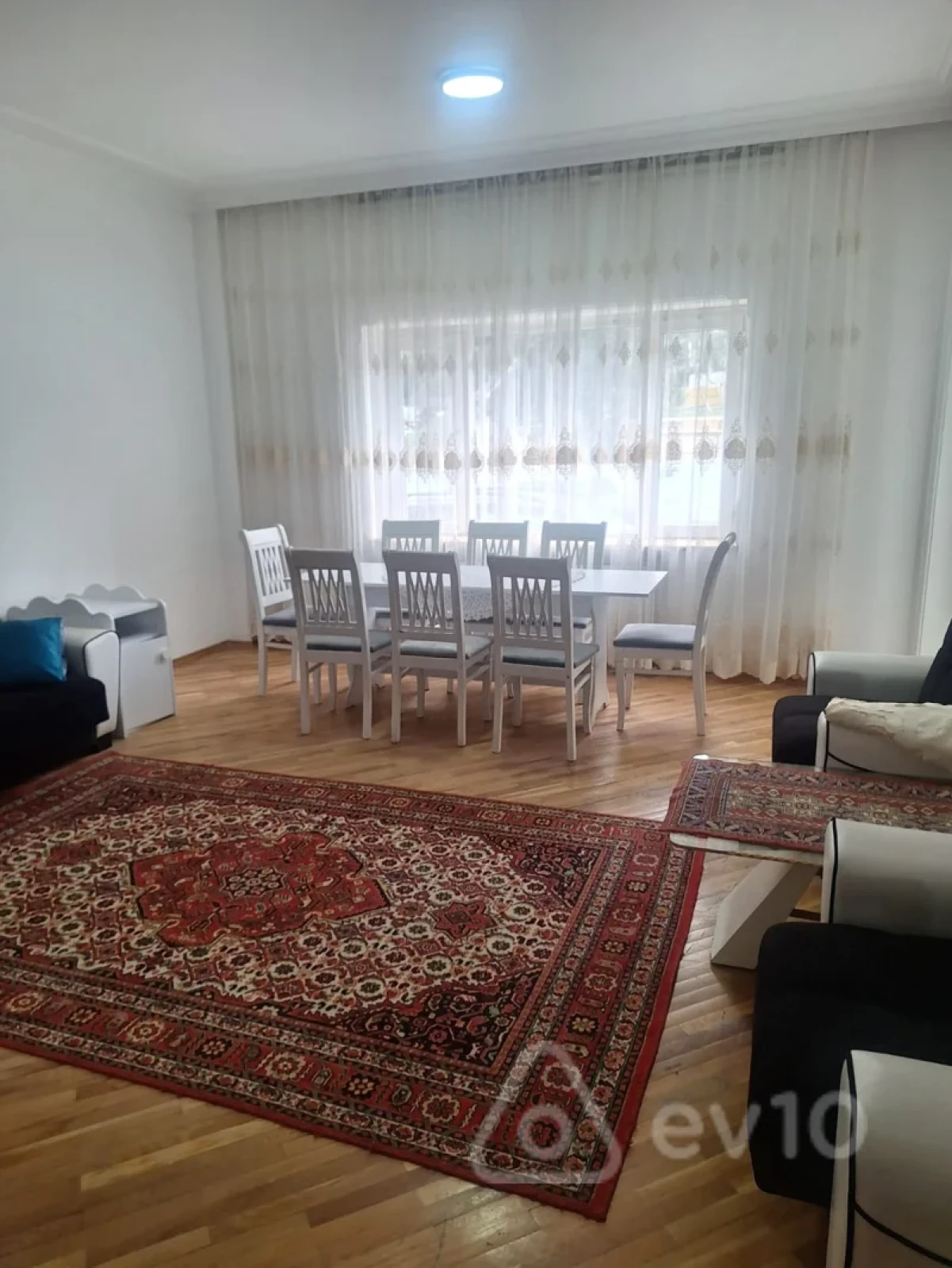 Kirayə verilir 3 otaqlı yeni tikili 125 m²