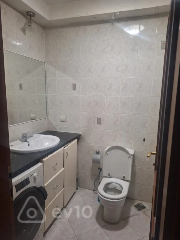 Kirayə verilir 3 otaqlı yeni tikili 125 m²