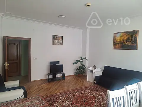 Kirayə verilir 3 otaqlı yeni tikili 125 m²