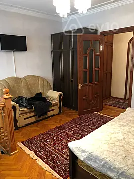 Kirayə verilir 2 otaqlı köhnə tikili 55 m² — Bakı, Nizami 2 otaq 55.00 m²